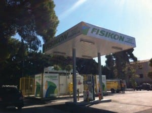 Ένας από τους νεότερους σταθμούς ανεφοδιασμού FISIKON στην Αθήνα είναι στην Κηφισιά (επί της λεωφόρου Κηφισίας).
