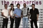 HTC@Cranberries Το συγκρότημα των Cranberries (Mr. Fergal Lawler, Mr. Noel Hogan & Mr. Mike Hogan) μαζί με τους κκ. Νικήτα Γλύκα, Regional Director SEE MENA & Karina Pereira, Marketing Manager SEE