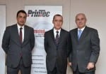 Printec_Press Day 1 Από αριστερά προς δεξιά: Βασίλης Μαθιουδάκης, Διευθυντής Ανάπτυξης Προϊόντων και Marketing, Σωτήριος Παπαχρήστος, Γενικός Διευθυντής Ομίλου Printec, Δανιήλ Ρωμαΐδης, Γενικός Διευθυντής Ελλάδος και Κύπρου