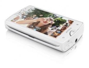 Xperia mini_White_CA01 (1) Xperia mini_White_CA01 (1)