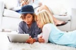 kids-on-tablet-pc-living-room