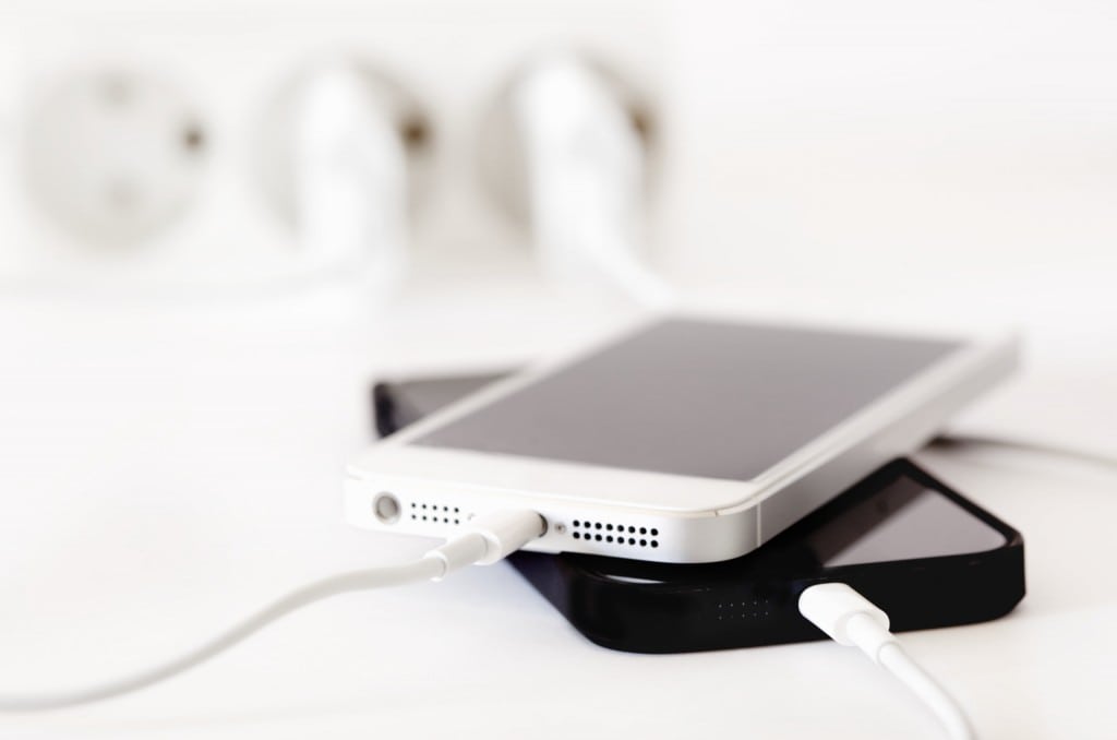 o-IPHONE-CHARGING-facebook
